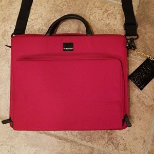 Elegant padded laptop bag